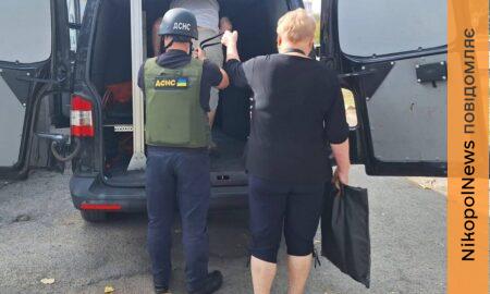 У Нікополі двоє поранених, понівечено музей, четверо поранених у Зеленодольській громаді, атаковано авто ДТЕК, під ударом були також Кривий Ріг і Дніпровський район (фото)