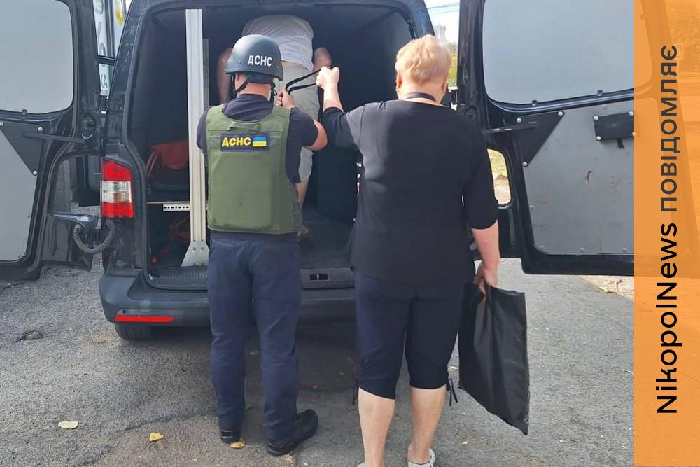 У Нікополі двоє поранених, понівечено музей, четверо поранених у Зеленодольській громаді, атаковано авто ДТЕК, під ударом були також Кривий Ріг і Дніпровський район (фото)