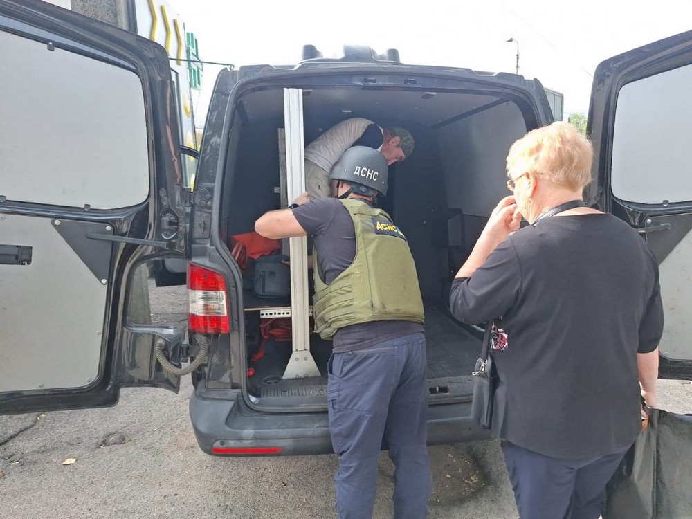 У Нікополі двоє поранених, понівечено музей, четверо поранених у Зеленодольській громаді, атаковано авто ДТЕК, під ударом були також Кривий Ріг і Дніпровський район (фото) У Нікополі двоє поранених, понівечено музей, четверо поранених у Зеленодольській громаді, атаковано авто ДТЕК, під ударом були також Кривий Ріг і Дніпровський район (фото)