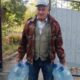 Понад 1,4 тисячі пляшок води отримали жителі Марганецької громади від міжнародних організацій (фото)