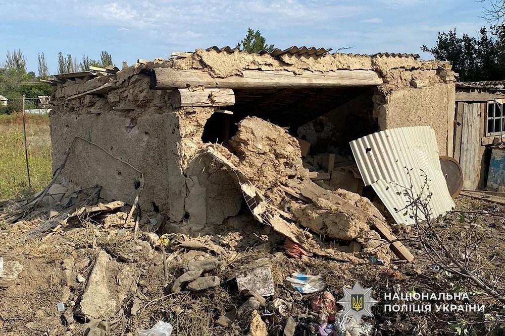 Троє поранених у Нікополі, вбиті і багато постраждалих в області – подробиці про обстріли Дніпропетровщини від поліції (фото) Троє поранених у Нікополі, вбиті і багато постраждалих в області – подробиці про обстріли Дніпропетровщини від поліції (фото)