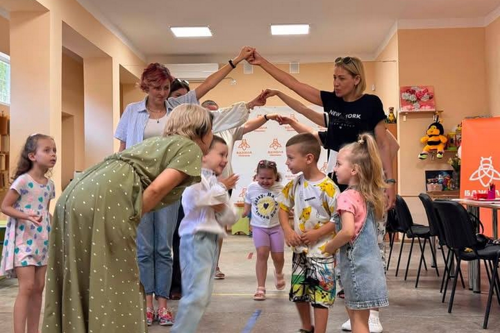 у Нікополі влаштували сімейну арттерапевтичну зустріч 10