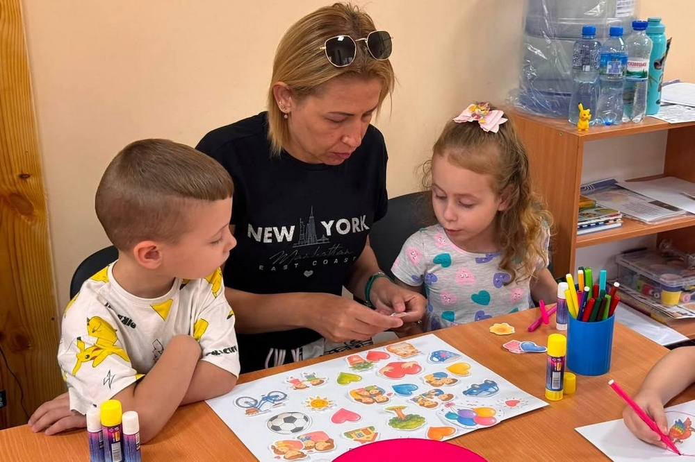 у Нікополі влаштували сімейну арттерапевтичну зустріч 6