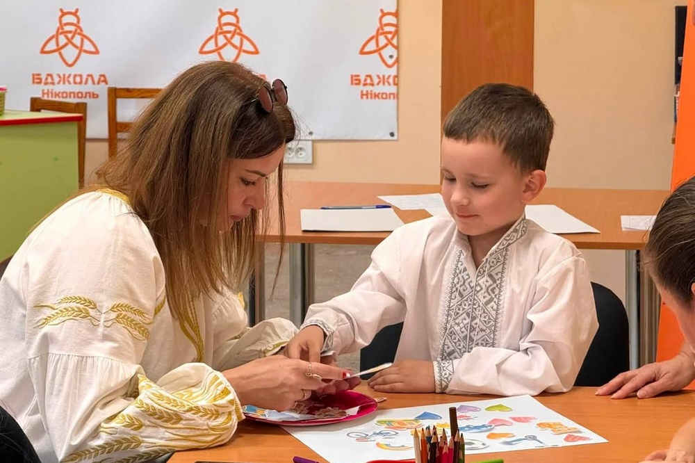у Нікополі влаштували сімейну арттерапевтичну зустріч 8