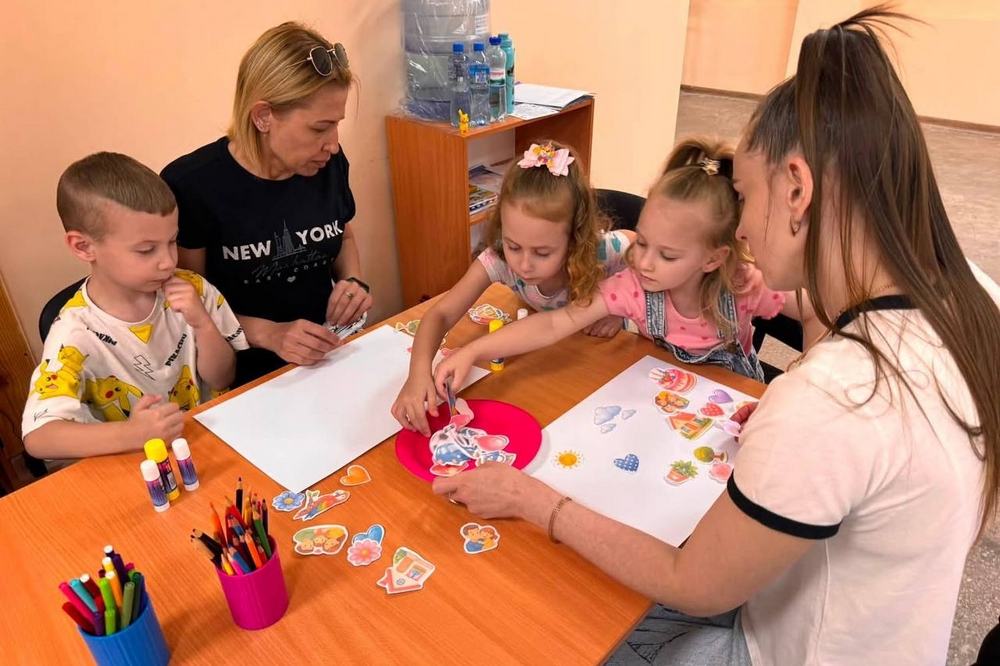 у Нікополі влаштували сімейну арттерапевтичну зустріч 9