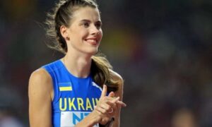 з Дніпра