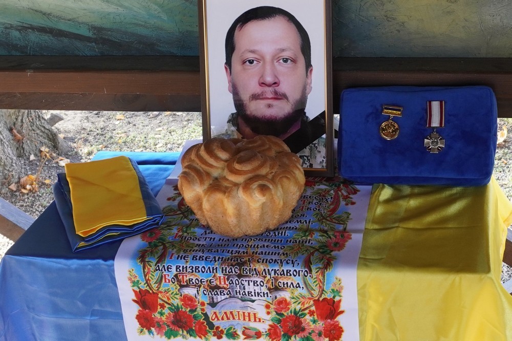 Вбиті росією мешканці Нікопольщини. Захисник з Нікополя Павло Лукашов загинув 26 жовтня 2025 року. Тож сьогодні перші роковини його смерті, і ми вшановуємо пам’ять Героя. Вбиті росією мешканці Нікопольщини. Захисник з Нікополя Павло Лукашов загинув 26 жовтня 2025 року. Тож сьогодні перші роковини його смерті, і ми вшановуємо пам’ять Героя.