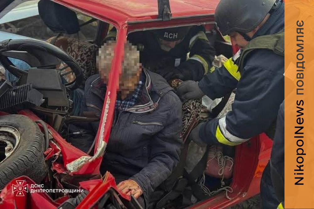 Смертельна ДТП на Нікопольщині: 2 загиблих та один постраждалий — ДСНС (фото)