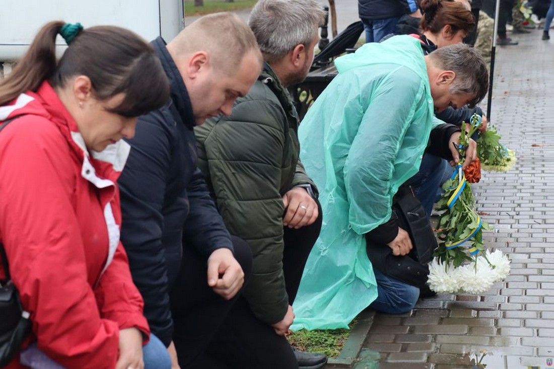 Воїна поховано у Покрові на Центральному кладовищі. Воїна поховано у Покрові на Центральному кладовищі.
