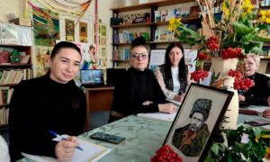 Близько 2000 жителів Марганецької громади написали Всеукраїнський радіодиктант (фото)