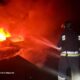 На Дніпропетровщині ліквідували масштабну пожежу, що виникла внаслідок ворожого обстрілу (фото) (1)