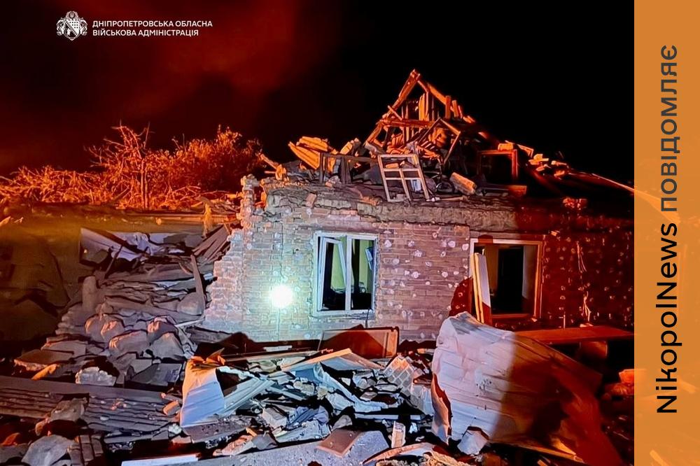 Ворог атакував Нікополь і район, по Дніпру вдарив КАБом - є постраждала, також атаковано Синельниківщину (фото)