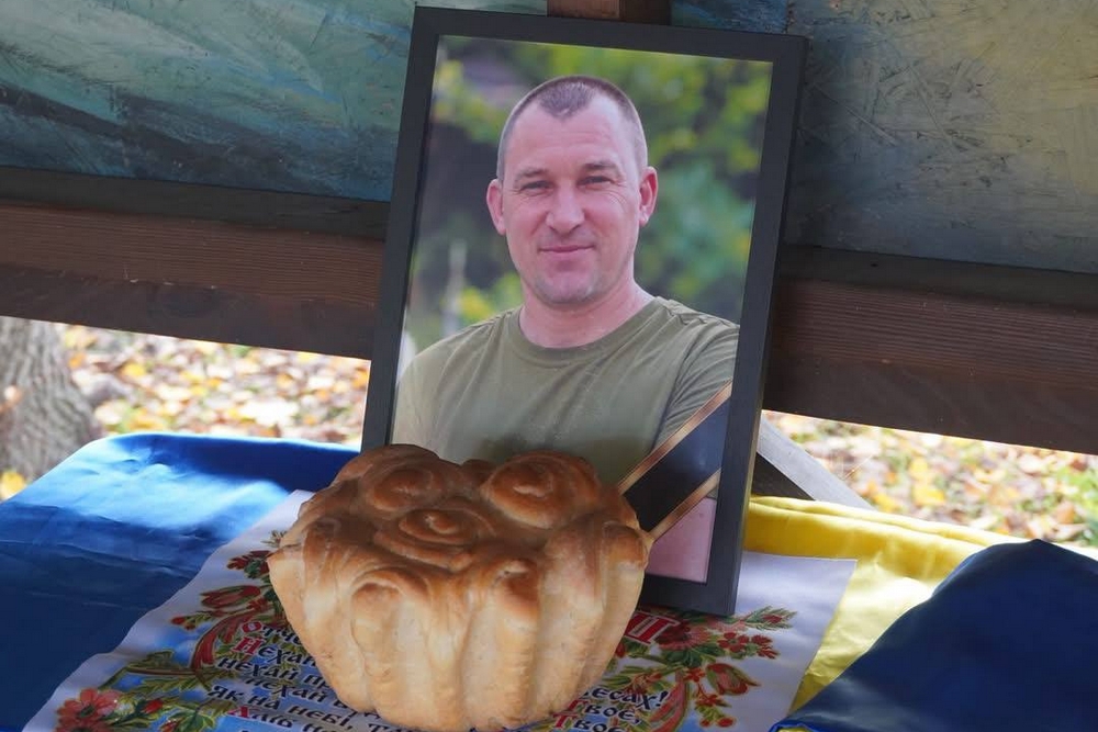 Нікополь провів в останню путь полеглого Захисника Нікополь провів в останню путь полеглого Захисника