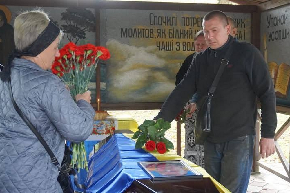 Нікополь провів в останню путь полеглого Захисника2 Нікополь провів в останню путь полеглого Захисника2