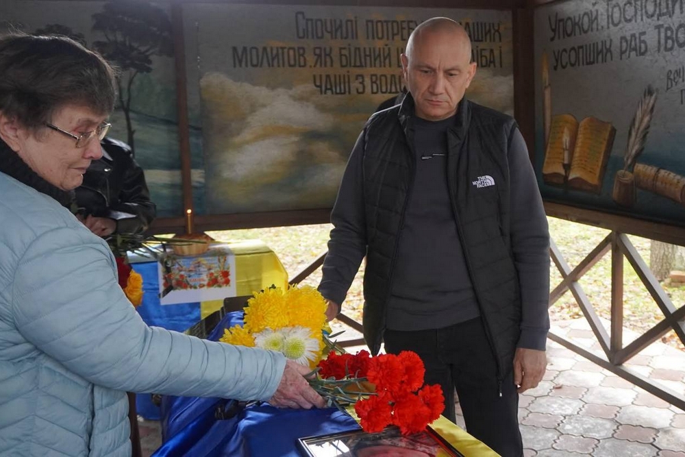 Нікополь провів в останню путь полеглого Захисника4 Нікополь провів в останню путь полеглого Захисника4