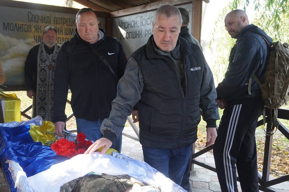 Нікополь провів в останню путь полеглого Захисника4 Нікополь провів в останню путь полеглого Захисника4