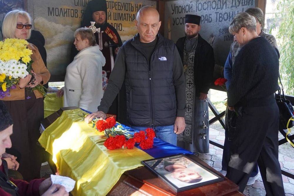 Нікополь провів в останню путь полеглого Захисника4 Нікополь провів в останню путь полеглого Захисника4