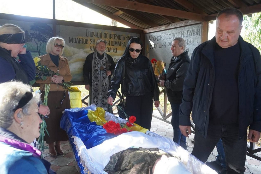 Нікополь провів в останню путь полеглого Захисника5 Нікополь провів в останню путь полеглого Захисника5