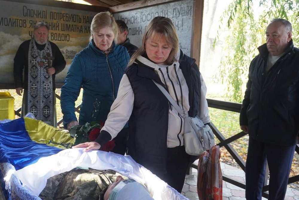 Нікополь провів в останню путь полеглого Захисника7 Нікополь провів в останню путь полеглого Захисника7