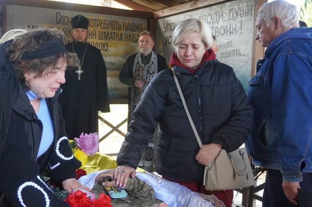 Нікополь провів в останню путь полеглого Захисника8 Нікополь провів в останню путь полеглого Захисника8
