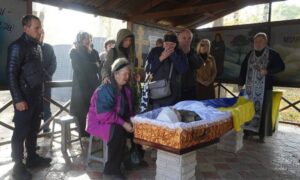 Готував для побратимів плов та борщ: Нікополь провів в останню путь полеглого Захисника (фото)
