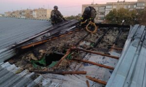 На Нікопольщині є постраждалий, пошкоджено багатоповерхівки, СТО та магазин, у Криворізькому районі понівечено АЗС, також під обстрілами була Синельниківщина (фото)