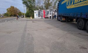 На Нікопольщині ворог бив по магазинах, житлових будинках та інфраструктурі, також під ударом був Криворізький район (фото)