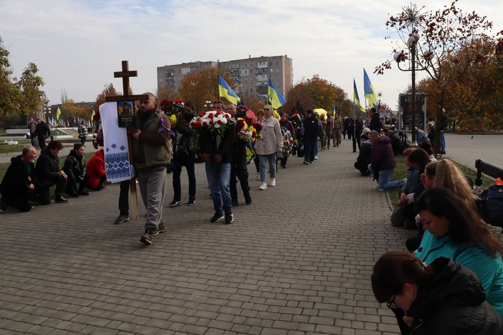 Нікопольщина сьогодні провела в останню путь Захисника фото (3)