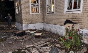 На Нікопольщині FPV-дрон влучив у цивільне авто і поранив жінку, 2 загиблих та багато поранених в області, також під ударами була Синельниківщина - поліція (фото)