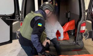 На Нікопольщині загинула дитина, 5 людей постраждали, пошкоджено авто «швидкої» та АЗС, під ударами також були Дніпровський і Криворізький райони (фото)
