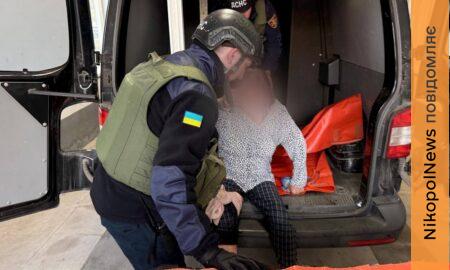 На Нікопольщині загинула дитина, 5 людей постраждали, пошкоджено авто «швидкої» та АЗС, під ударами також були Дніпровський і Криворізький райони (фото)