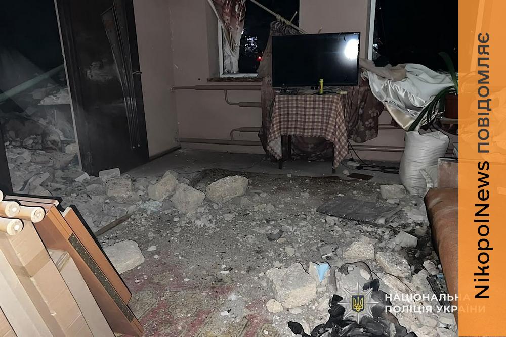 На Нікопольщині російські дрони поранили 2 чоловіків і атакували приватні будинки, є постраждалі на Синельниківщині та Криворіжжі - поліція (фото)