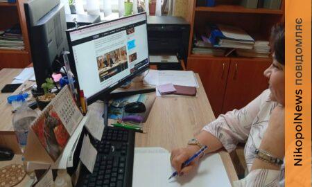 Нікопольці долучилися до Всеукраїнського радіодиктанту національної єдності (фото)