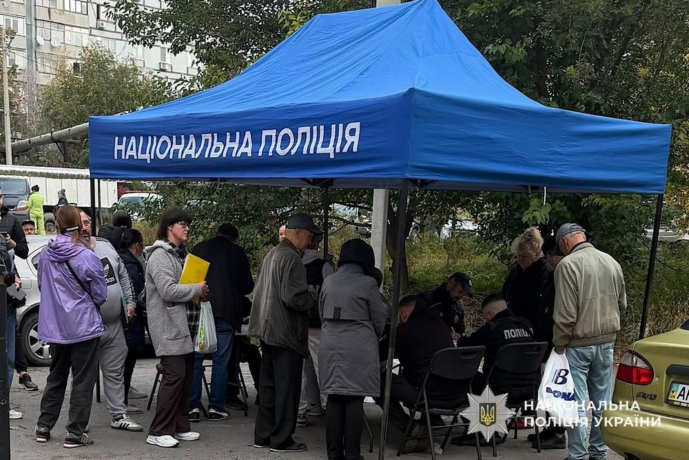 Скинули боєприпас з FPV дрона на дітей і вбили хлопчика на Нікопольщині, багато поранених у районі і області – подробиці кривавих атак окупантів від поліції (фото) (8)