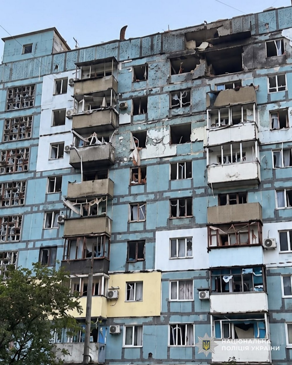 Скинули боєприпас з FPV дрона на дітей і вбили хлопчика на Нікопольщині, багато поранених у районі і області – подробиці кривавих атак окупантів від поліції (фото) (9)