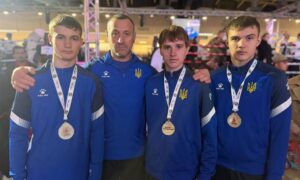 Тріумф на європейському рингу: 3 спортсменів з Покрова здобули медалі з тайського боксу (фото)
