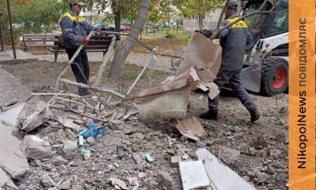«У пріоритеті — оперативне усунення наслідків обстрілів»: як у Нікополі працюють комунальники цього тижня (фото)