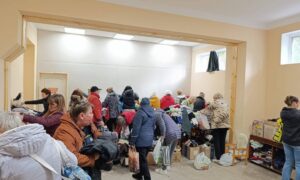 У Нікополі відбувся безкоштовний ярмарок одягу