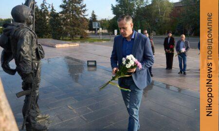 У Нікополі вшанували захисників і захисниць України 3