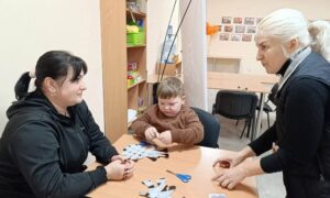 Безкоштовна психологічна підтримка: у Нікополі допомагають дорослим і дітям (фото)