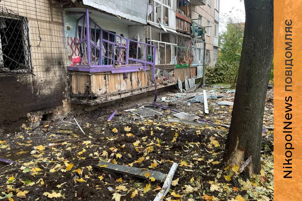У Нікополі ворог пошкодив гімназію та будинки, у районі торговий центр, під обстрілами також були Дніпровський, Криворізький та Синельниківський райони (фото)