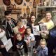 Петриківський розпис, гончарство і вишивка: у Покрові відбулися творчі майстер-класи для мам та дітей (фото)