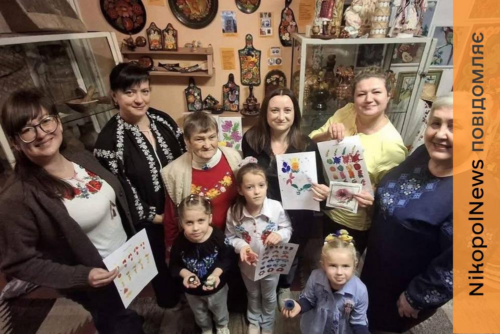 Петриківський розпис, гончарство і вишивка: у Покрові відбулися творчі майстер-класи для мам та дітей (фото)