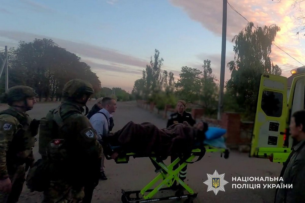 Залишатися було надто небезпечно з Нікополя евакуювали ще трьох маломобільних людей (1) Залишатися було надто небезпечно з Нікополя евакуювали ще трьох маломобільних людей (1)