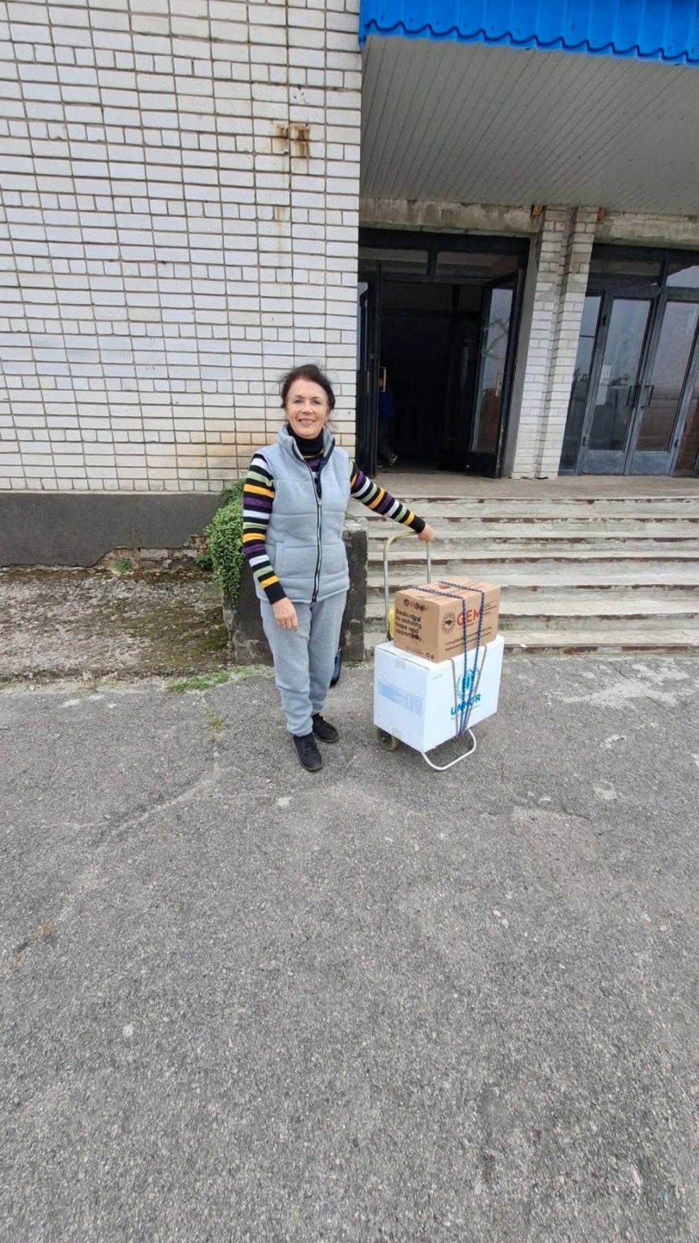 Жителі Томаківської громади сьогодні отримали продуктові набори від Global Empowerment Mission 6