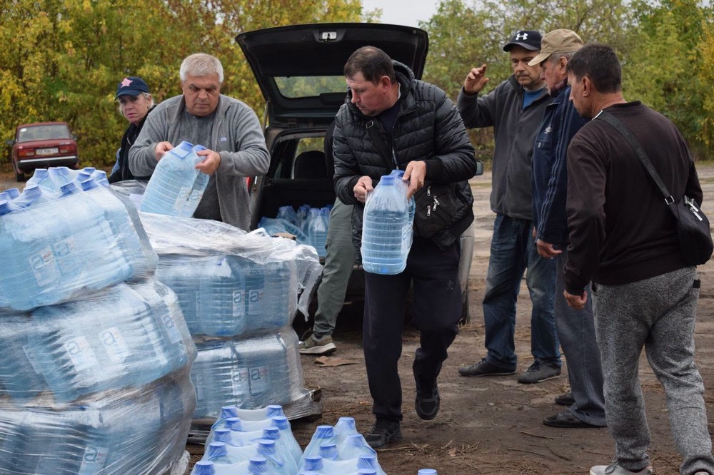 Жителям Нікопольщини 16 жовтня роздали воду 7