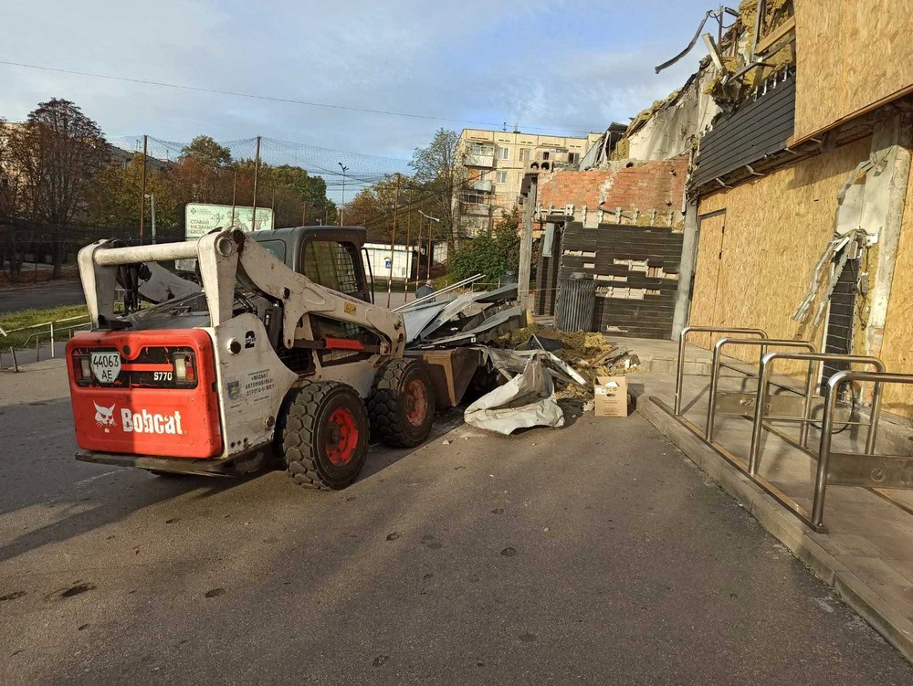 чим займаються комунальники Нікополя на цьому тижні (6) чим займаються комунальники Нікополя на цьому тижні (6)