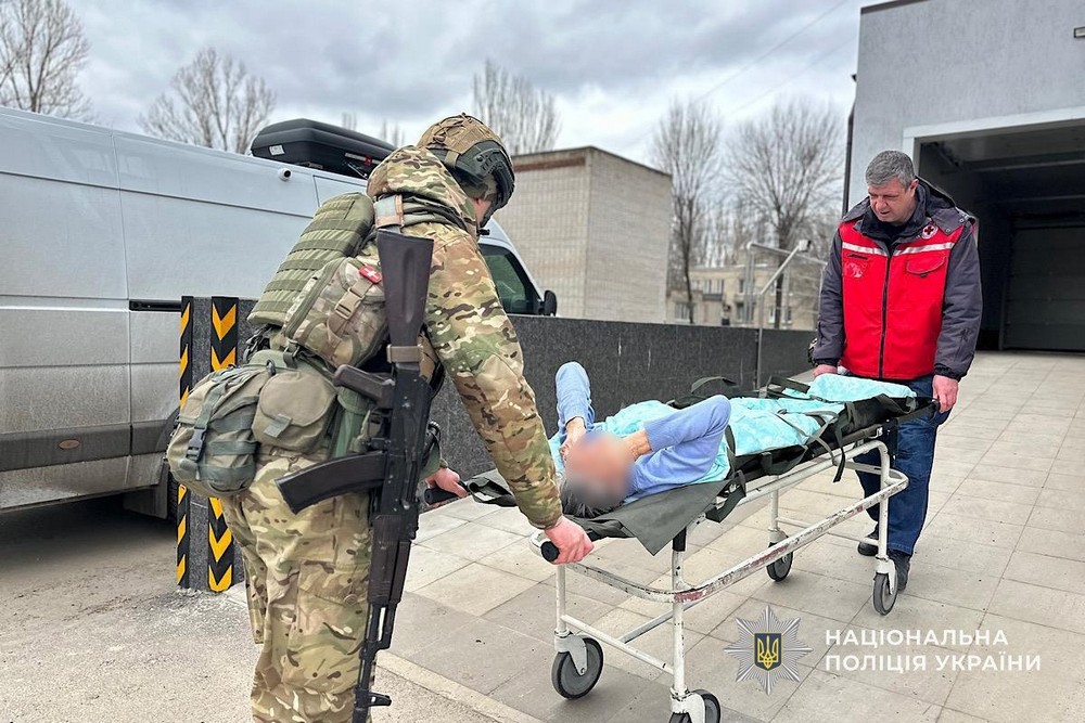 «Діти не хочуть покидати свої домівки…» Майже 500 людей евакуювали з Нікопольщини за рік поліцейські підрозділу «Білий Янгол» (фото, відео)