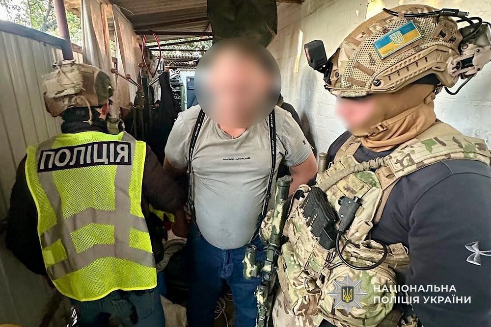 Двоє мешканців Нікополя викрали мопед у Дніпрі. До злочину вони готувалися заздалегідь, але це не допомогло їм уникнути відповідальності. Чоловіків затримали.